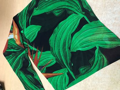 Изображение Шейный  платок-трансформер зеленые листья